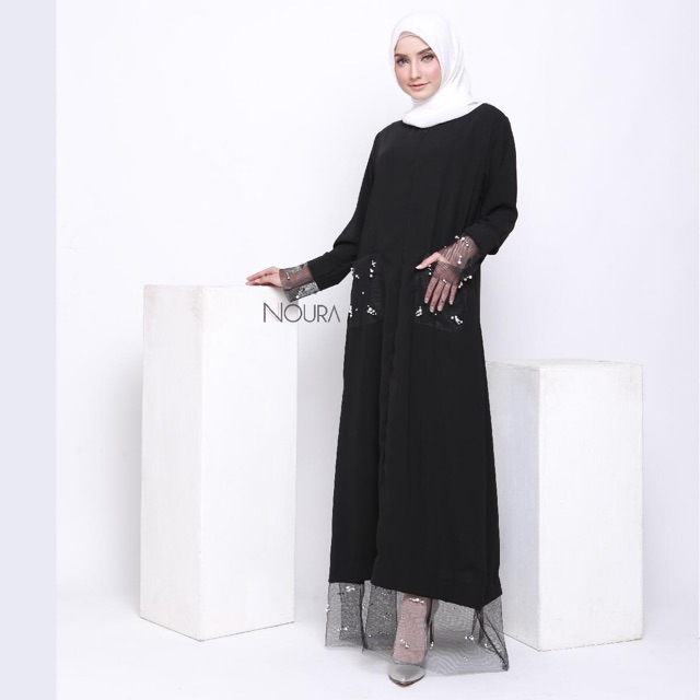 Abaya Hitam Payet swarowski dengan taburan mutiara