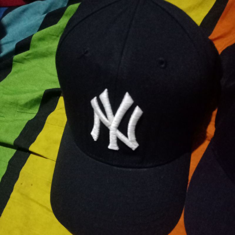 topi second branded NY