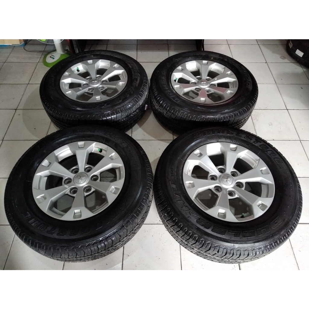 Velg Mobil Bekas Original STD PAJERO DAKAR Ring 17 Lebar 7,5 Hole 6X139,7 ET38 SILVER + Ban Bridgest