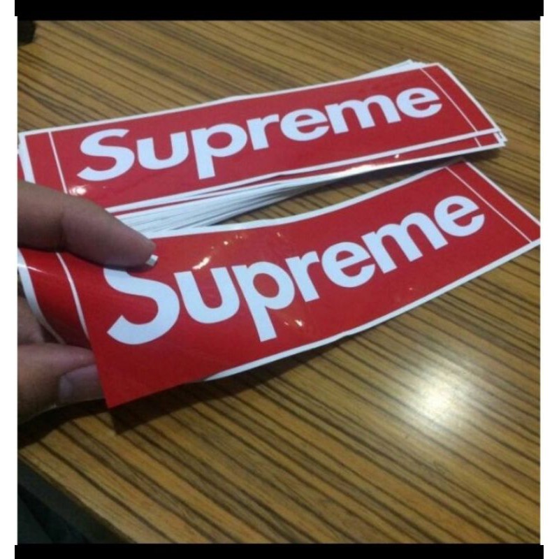 

Sticker Supreme 10x30cm