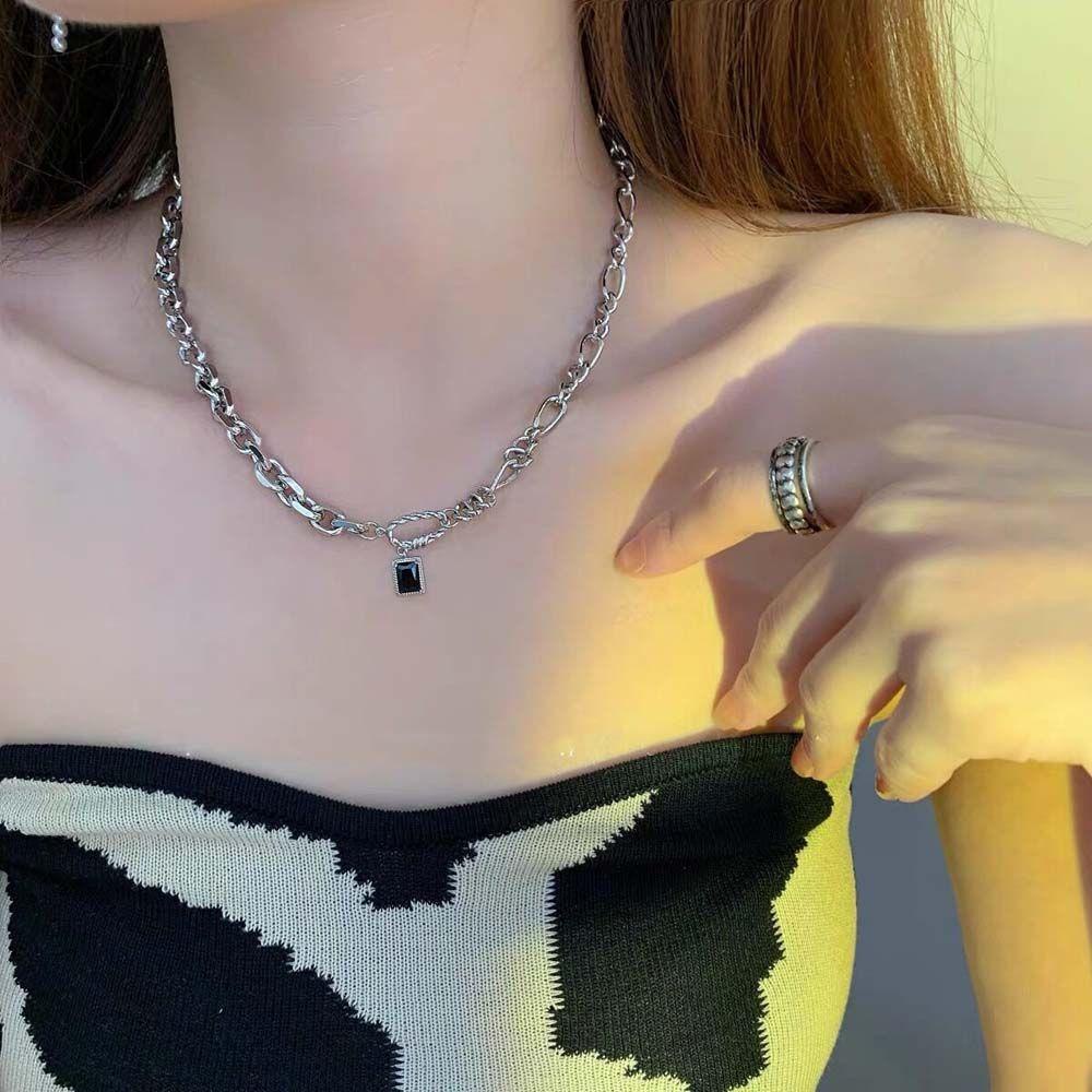 Needway  Personality Clavicle Chain Cool Korean Style Necklace Women Necklace Irregular Chain Black Square Pendant Couple Necklace Titanium Steel Hip Hop Simple Men Sweater Chain/Multicolor