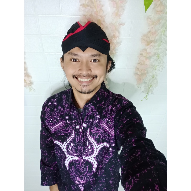 GINANDRA UNGU KLA BATIKSOLOAMANAH KEMEJA BATIK PRIA SOLO LENGAN PENDEK LAPIS FURING ATASAN BATIK PREMIUM MODERN ATASAN BATIK PREMIUM MODERN SETYO LUHUR WIBISONO PERWIRA KEMBANG BIRU EDELIN DAFINAH LAWASAN KARTIKO WIJOYO KAWUNG ROGO DWI REKTA PERWIRA UKAIL