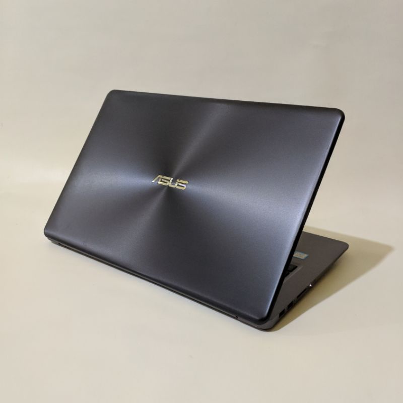 laptop ultrabook gaming/editing 15.6 inc Asus vivobook s15 X510UQR - core i5 Gen8 8core - Dual vga Nvidia GeForce 940MX