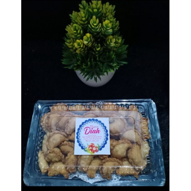 

Pastel kering abon berat 500g