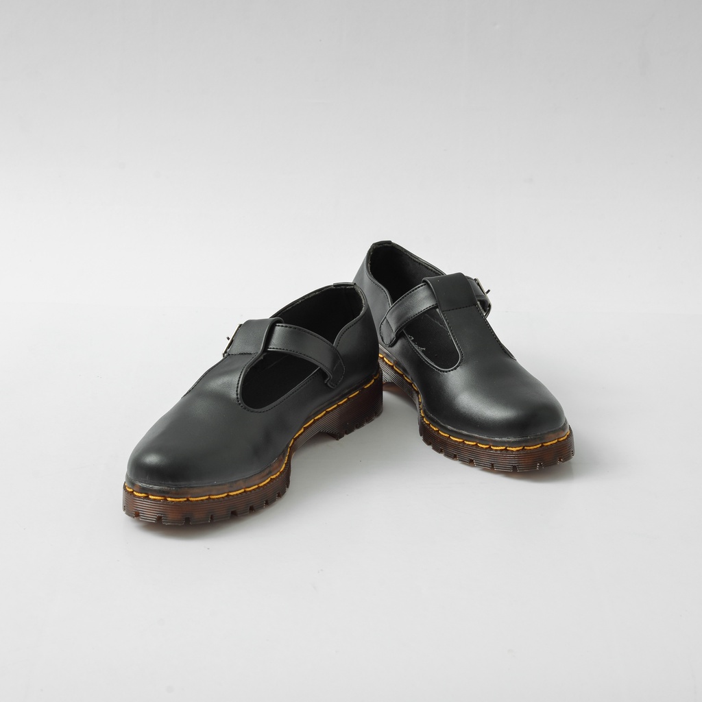 Xcloud x LikeProject Sepatu SlipOn Casual Wanita KYRA Black