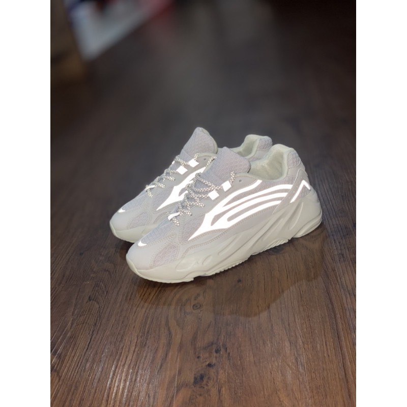 Jual Adidas Yeezy Terlengkap & Harga Terbaru Februari 2023 | Shopee