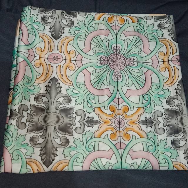 Jilbab segi empat jumbo