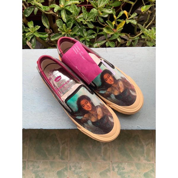 SEPATU COMPASS SLIPON MAESTRO NYI RORO KIDUL SIZE 41 LIMITED EDITION ORIGINAL FULLSET DOUBLE BOX