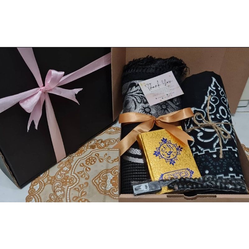 

Paket HAMPERS GIFT ULANG TAHUN COWOK Perlengkapan Sholat