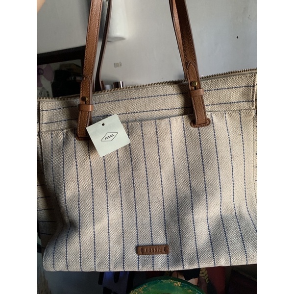 Preloved Tas Fossil Canvas Totebag