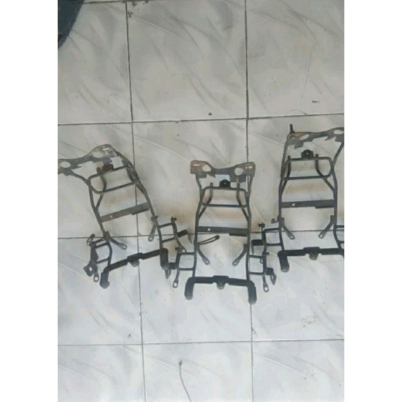 breket lampu depan new megapro