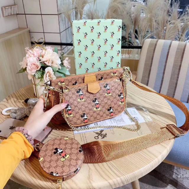 Gucci pochette mickey