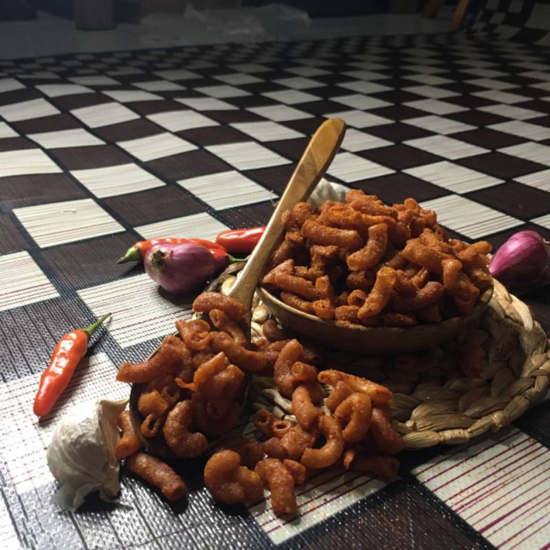 

Makaroni Bantet - Makruni kering pedas - Macaroni pedas - Jajanan SD 80 Gram