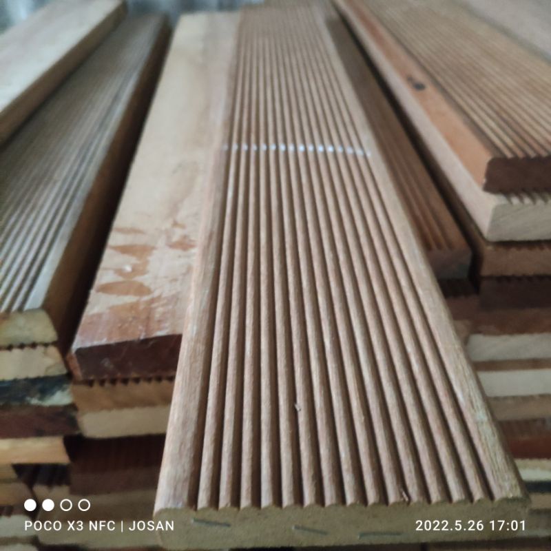 Jual Decking Bengkirai Kayu Lantai Pagar Teras Taman Kolam Uk X X Cm Shopee Indonesia