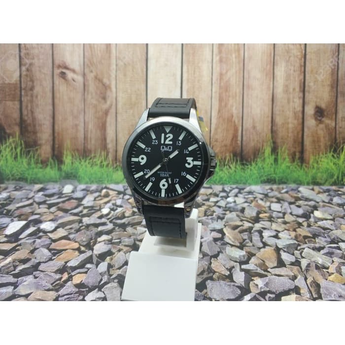 Q&Q QQ QnQ Analog Jam Tangan Pria Kulit Hitam QB12J505Y Original