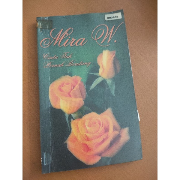 novel mira w . cinta tak pernah berutang
