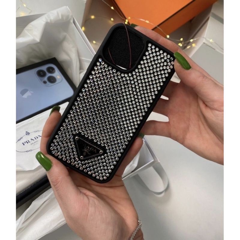 PRA*DDAA CASE DIAMOND IPHONE 15 14 PRO MAX 14 PLUS 13PROMAX 13 Pro 7 7+ 8 plus X Xs Xr XsMAX 11 11ProMax 12 12Mini 12Pro 12ProMax Pro Max 11Pro 13mini 6 6+