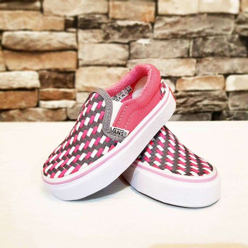 VANS SLIP ON SEPATU SNEAKERS ANAK PEREMPUAN CEWE UMUR 1 SAMPAI 6 TAHUN CASUAL DAN BERKUALITAS