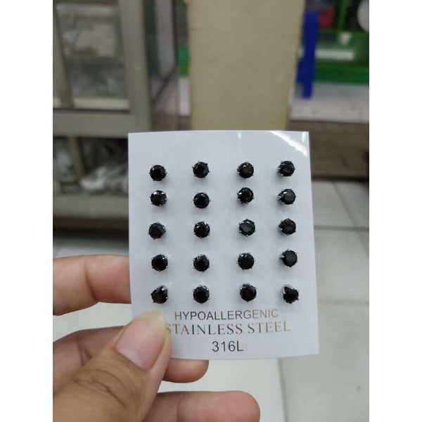Anting Giwang Bulat (1card isi 10 pasang) Dasar Putih Mata Hitam