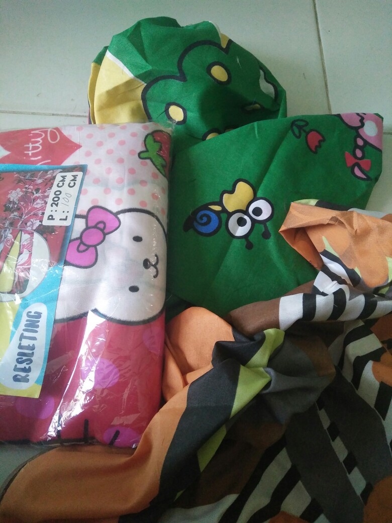 Urung Bantal Tidur Cinta /urung Guling/kulit Kapuk/dakron No. 1 Uk. 50x100 Termurah