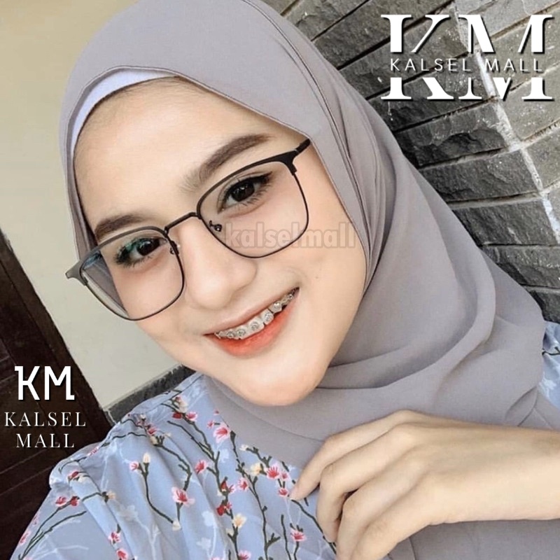 Kacamata Frame Photochromic Fotokrom + Anti Radiasi 2 In 1 Wanita Pria Lensa Persegi Kotak Berubah Warna Hitam Ganggang Besi Polarized Uv 400 Kaca Mata Fotokromik Korea / 2 In 1 Potokromik Photo Chromic Fotocromic Potocromic FTK4