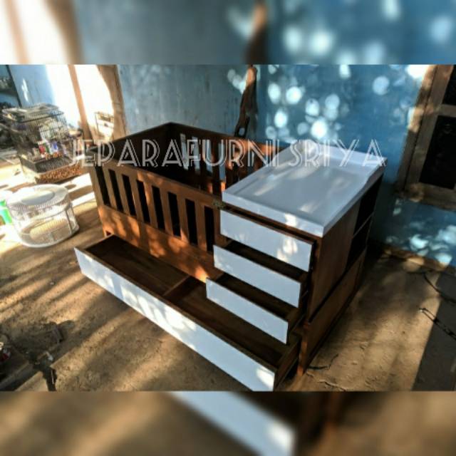 Box Bayi KAYU JATI JEPARA