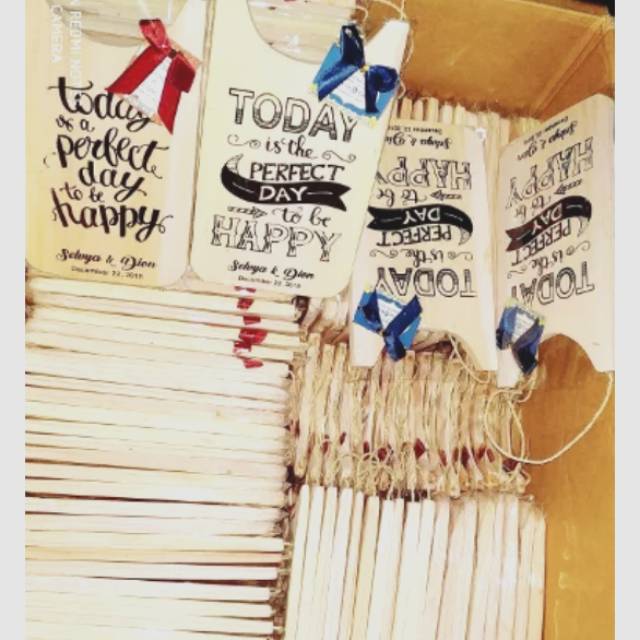 

Souvenir Telenan Bentuk Tas bertali