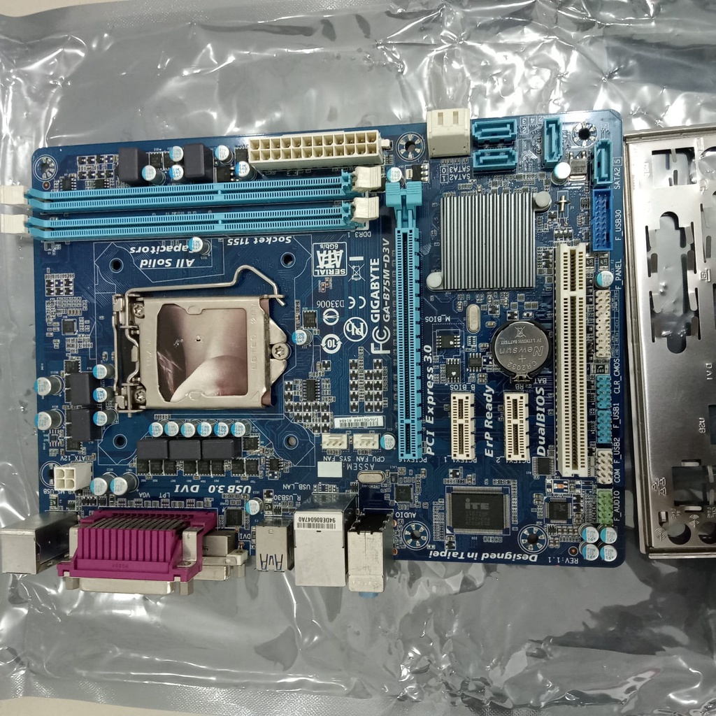 Paket Motherboard Intel LGA 1155 B75 DDR3 + Core i3 + Fan + RAM 4GB USB 3.0