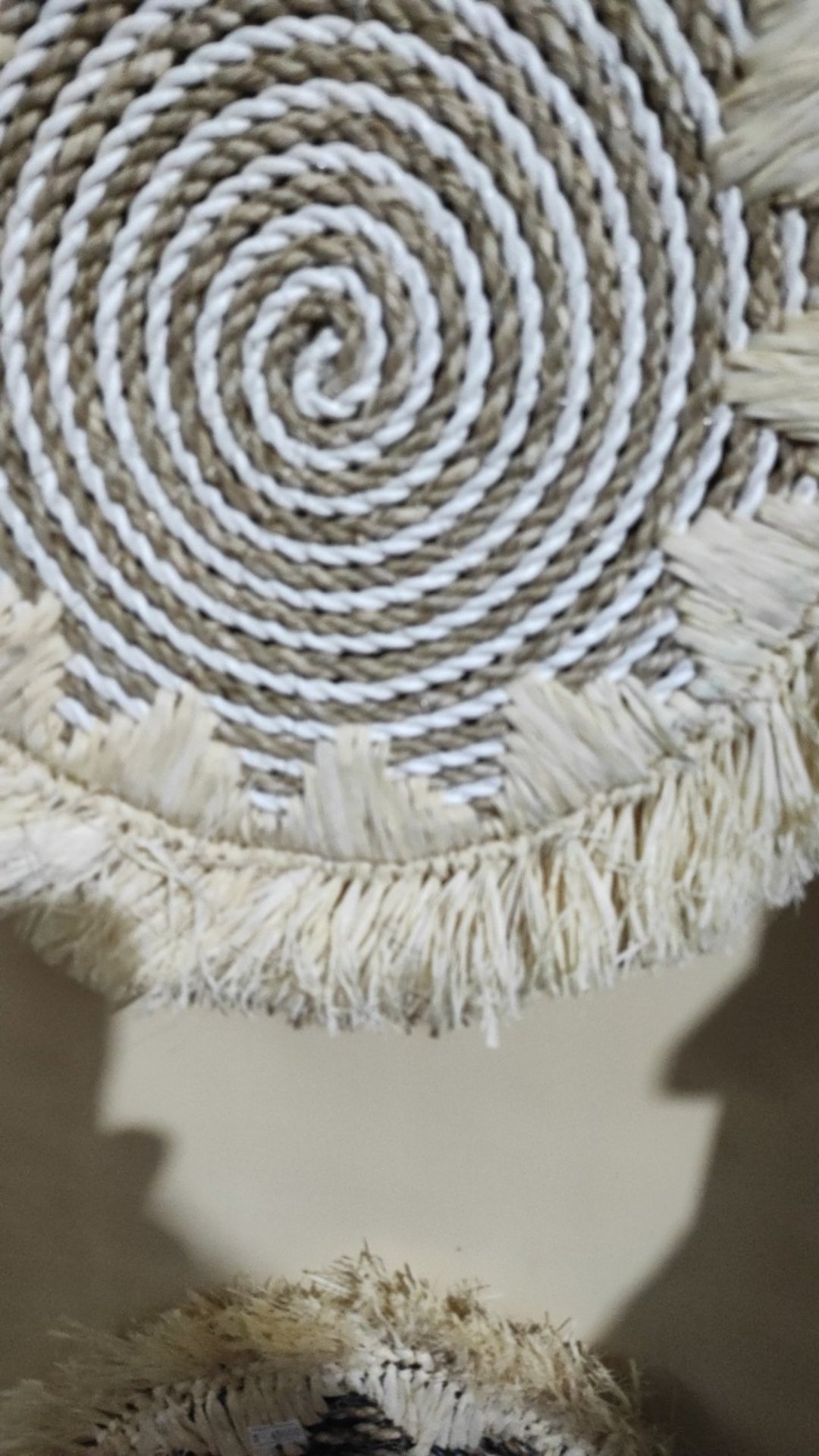 Placemat Anyaman Kombinasi Rumbai Ukuran 42cm Murah