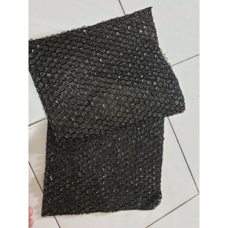 

Bubble wrap tambahan packing