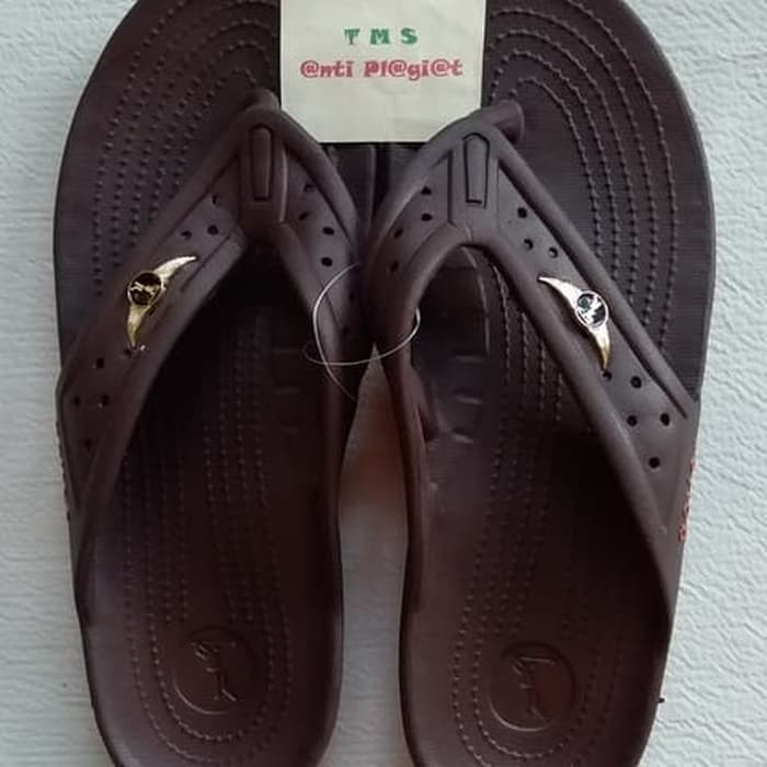 Promo sandal golfer wings jepit