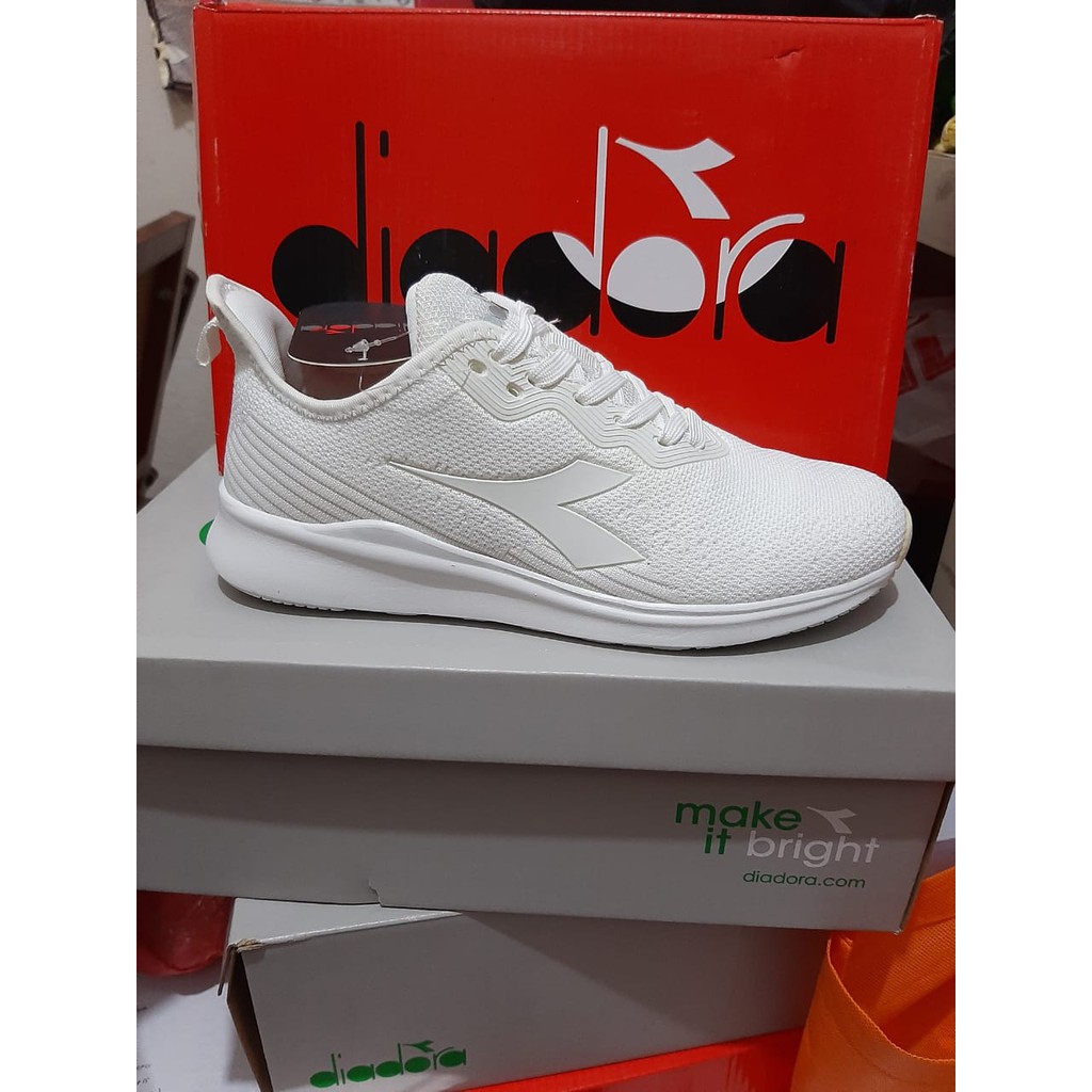 diadora zelindo white