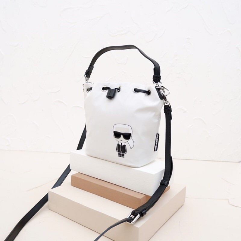 TAS SELEMPANG HITAM PUTIH