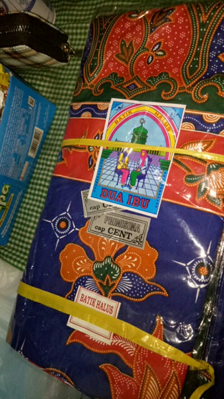Sarung Batik Wanita Dua Ibu Cap Cent