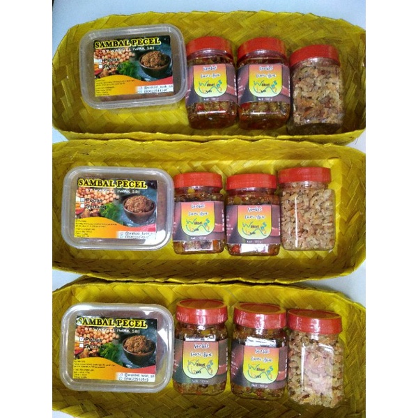 

Hampers Imlek / Lebaran / Ulang Tahun / Tasyukuran