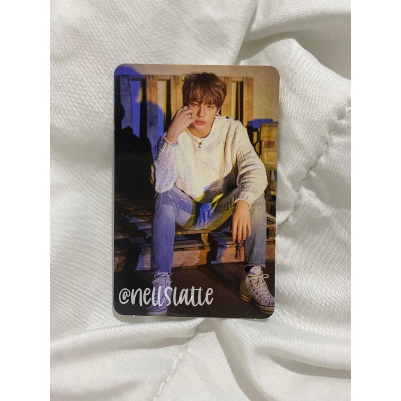 PC Hyunjin Yellow Wood
