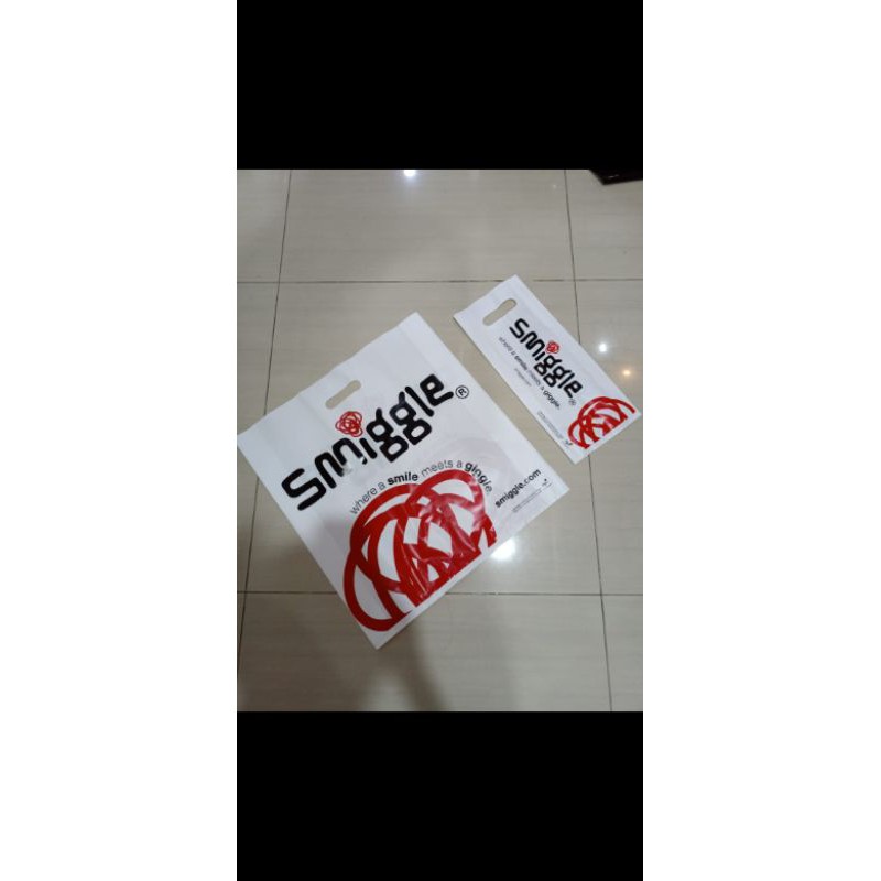 

Plastik Ori Smiggle. tambahan hanya utk yg sudah beli tas
