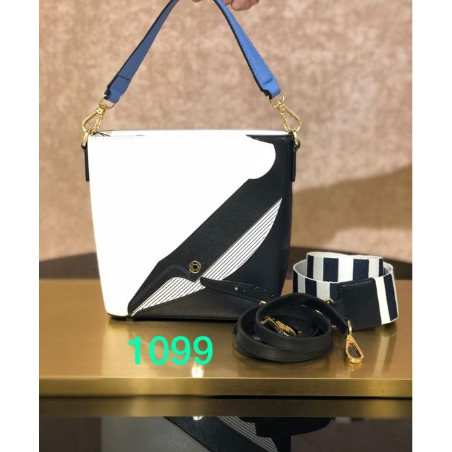 Bonia original leather 3 strap 3 compartment  set dompet kunci