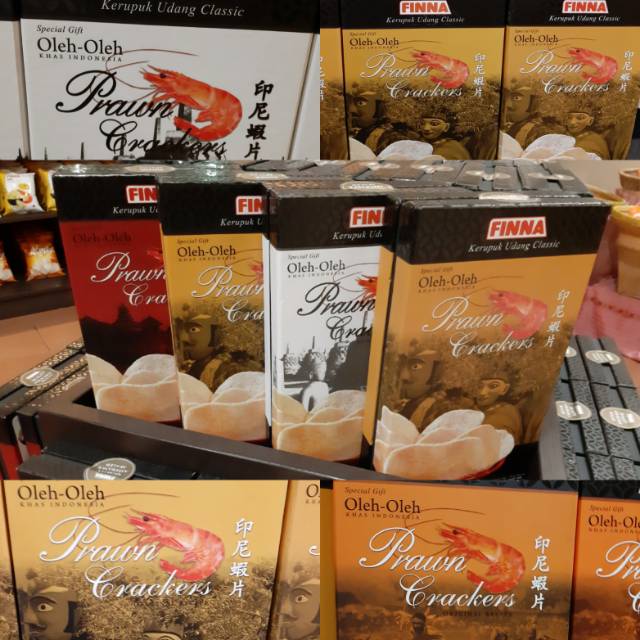 

Finna special gift kerupuk udang**Finna prawn cracker premium special gift pack kemasan hardcase
