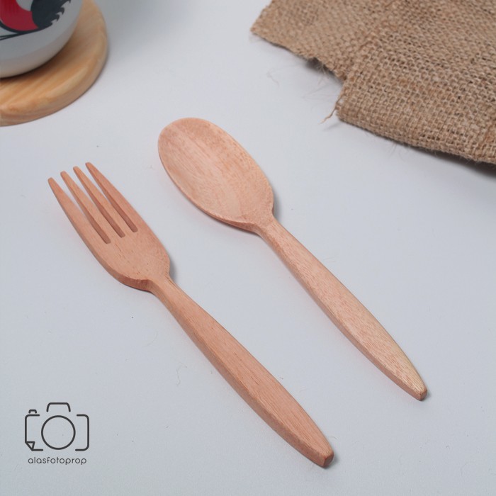 Sendok Kayu Garpu Mahoni / Wooden Spoon / Properti Foto Produk | Shopee