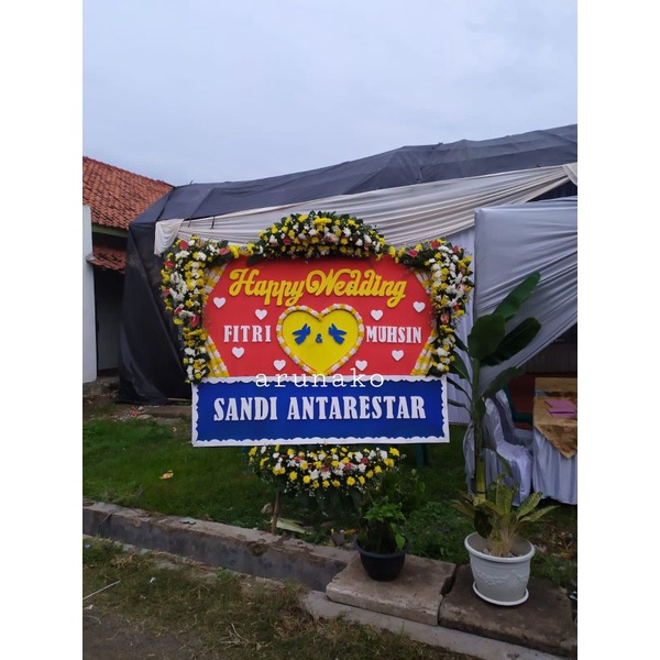 BUNGA PAPAN WEDDING MURAH - BUNGA PAPAN WEDDING - BUNGA PAPAN FREE ONGKIR - BUNGA PAPAN HAPPY WEDDIN