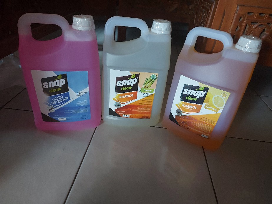 Snap Clean Karbol Sereh Pembersih Lantai