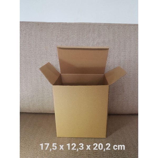 

Kardus Box 17,5x12,3x20,2 cm Kotak Karton Die Cut