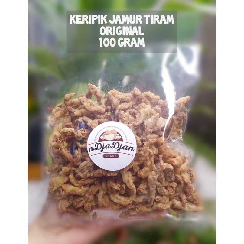 

Keripik Jamur Tiram 100 Gram Jamur Krispi Jamur Crispy NdjaDjan Snack Murah Enak