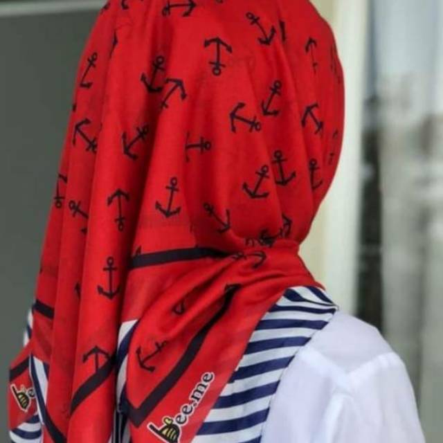 KERUDUNG//HIJAB SEGI EMPAT VOAL MOTIF JANGKAR