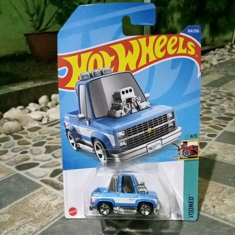 Hot wheels Toon'D 83 Chevy silverado