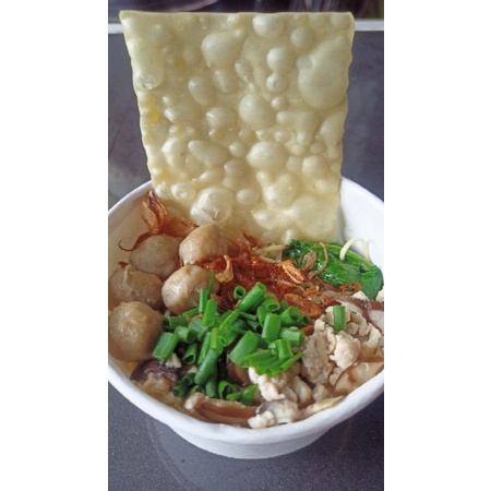 

mie pangsit ayam jamur halal