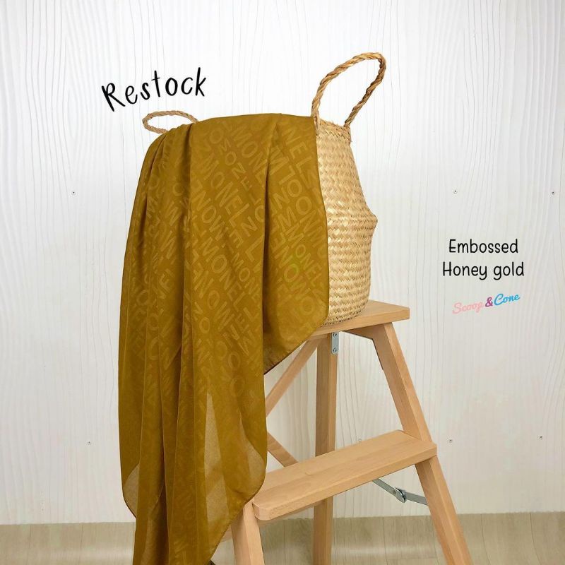 HIjab Monel Embossed / Voal Segi Empat