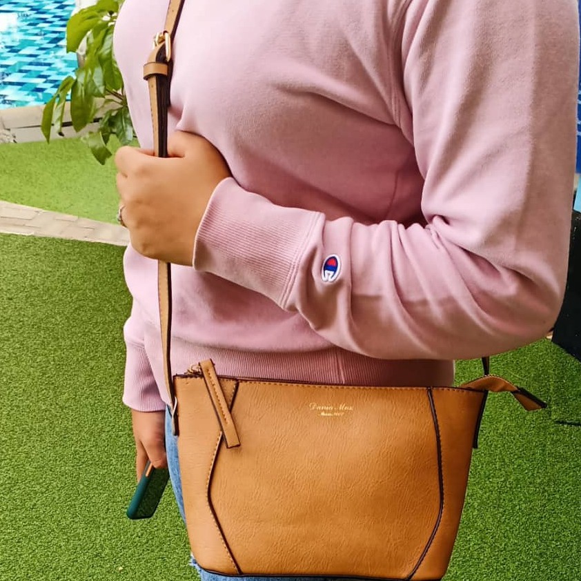 Tas Selempang Wanita Stradivarius Polos Fahion #056