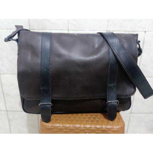 Tas selempang tas kerja tas laptop model selempang kulit asli